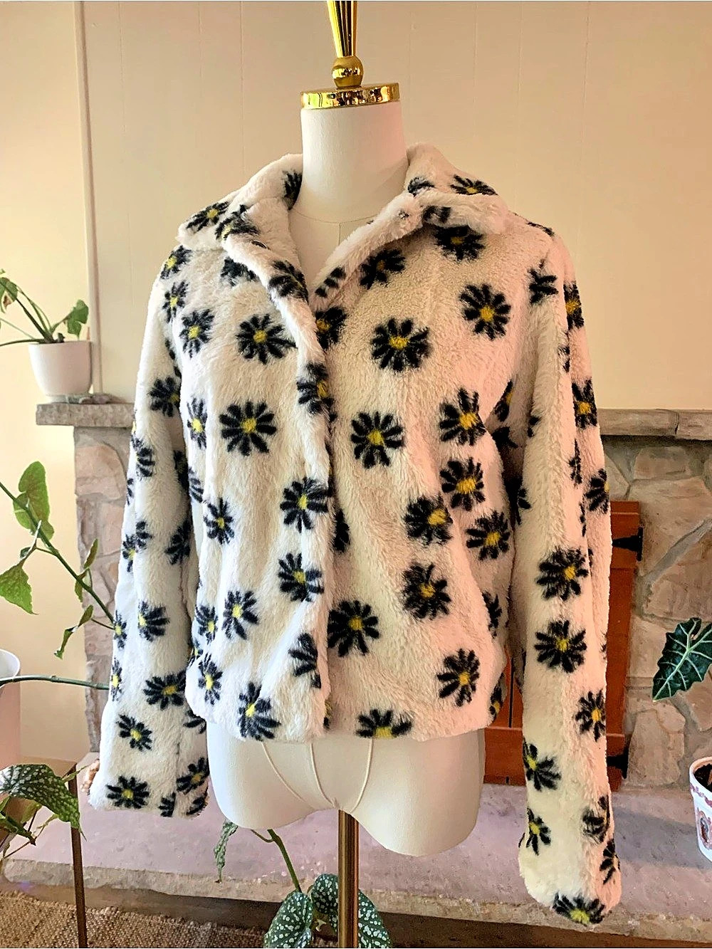 Altar’d State Women’s Floral Teddy Faux Fur Flower Jacket Size XS Like New